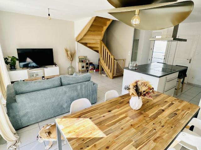 Maison 4 pièces, 73 m² à louer à La Fare les Oliviers 13580