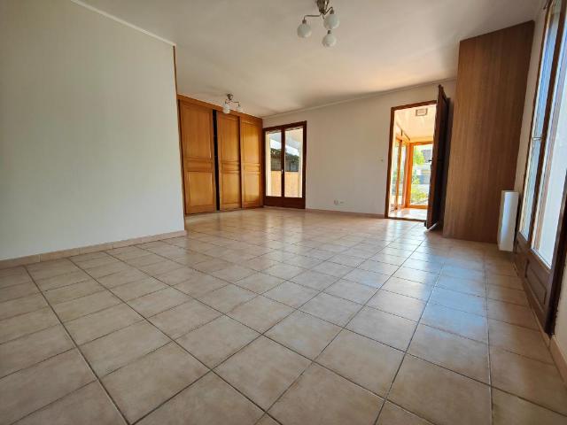 Maison 4 pièces, 73 m² à louer à Toulon 83000