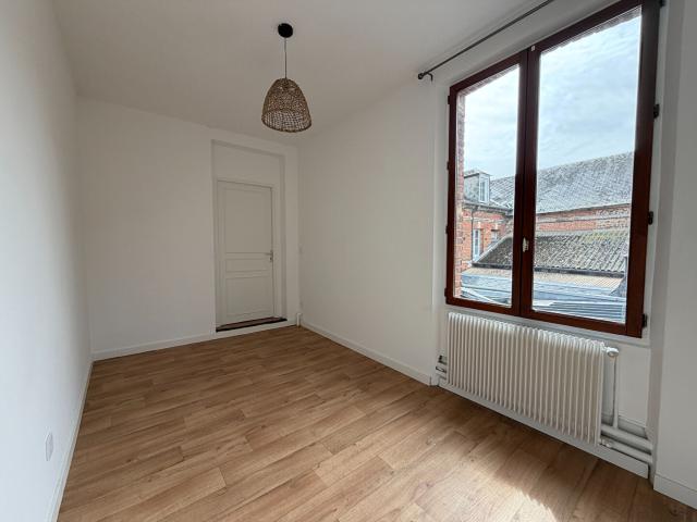 Maison 4 pièces, 74 m² à louer à Le Neubourg 27110