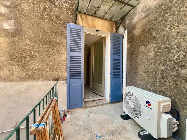 Maison 4 pièces, 74 m² à louer à Puget Ville 83390