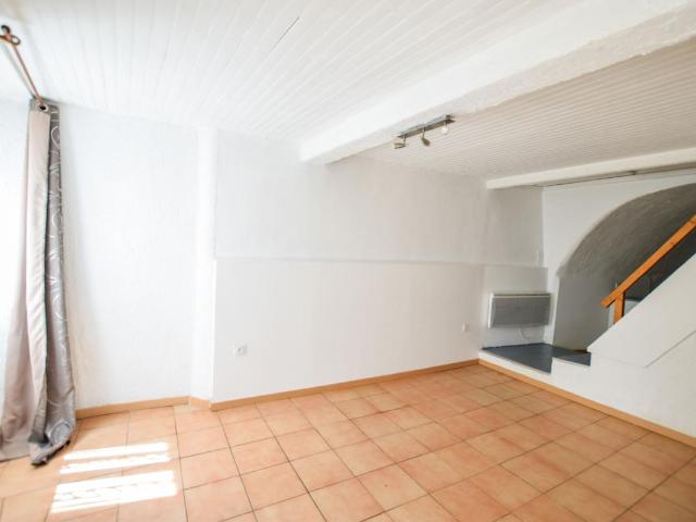 Maison 4 pièces, 74 m² à louer à Rochefort du Gard 30650
