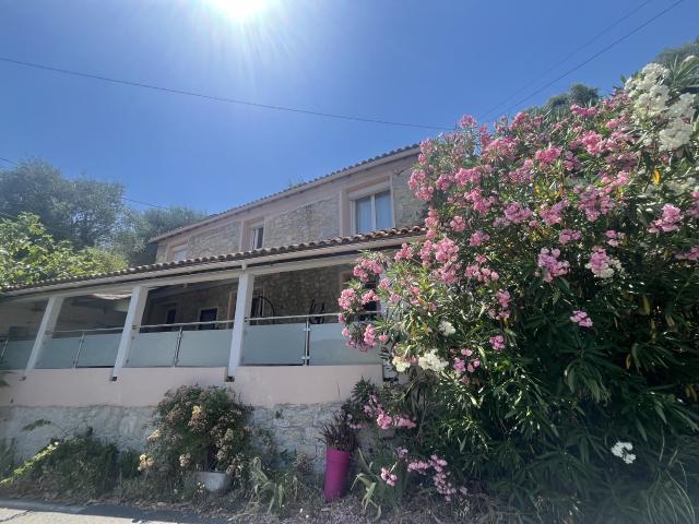 Maison 4 pièces, 77 m² à louer à Cantaron 06340