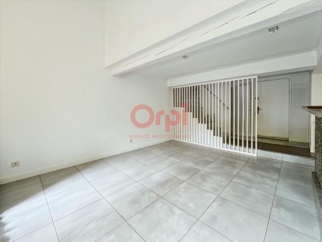 Maison 4 pièces, 77 m² à louer à Saint Raphaël 83700