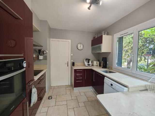 Maison 4 pièces, 78 m² à louer à Toulon 83200