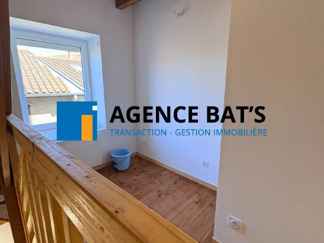 Maison 4 pièces, 80 m² à louer à Bas en Basset 43210