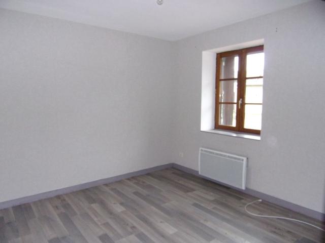 Maison 4 pièces, 80 m² à louer à Bellegarde 45270