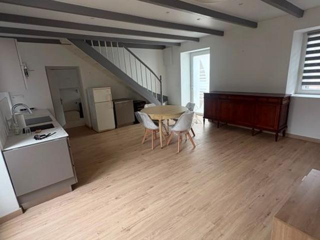 Maison 4 pièces, 80 m² à louer à Landivisiau 29400
