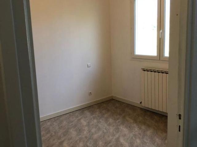 Maison 4 pièces, 80 m² à louer à Laroque Timbaut 47340