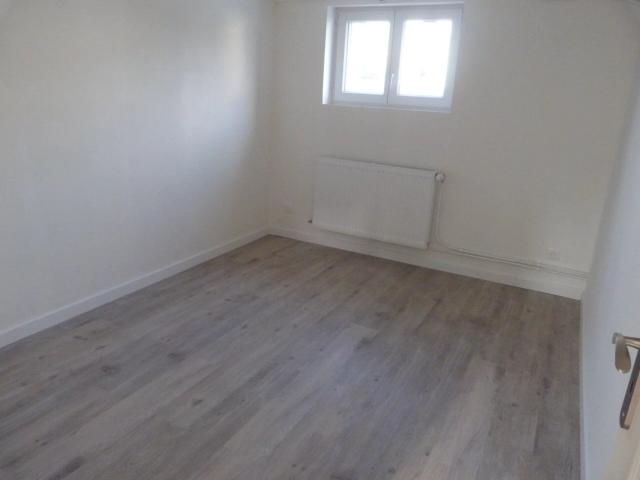 Maison 4 pièces, 80 m² à louer à Vierzon 18100