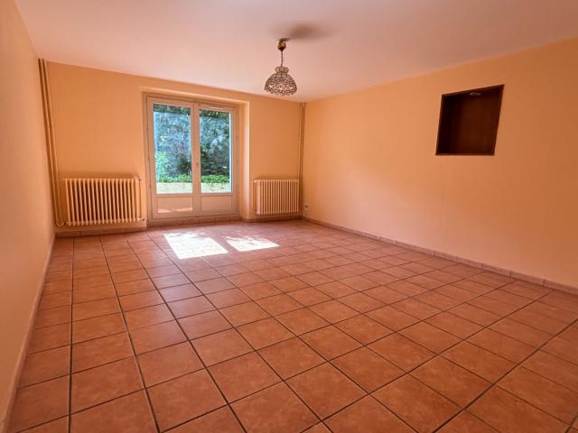 Maison 4 pièces, 81 m² à louer à Vernantois 39570