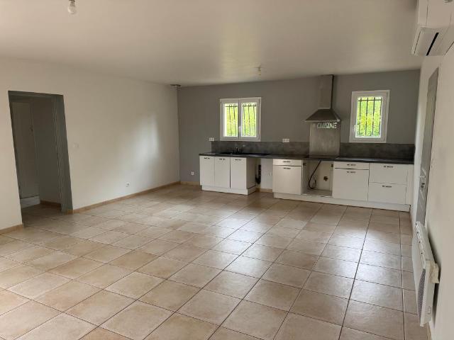 Maison 4 pièces, 82 m² à louer à Rivières 30430