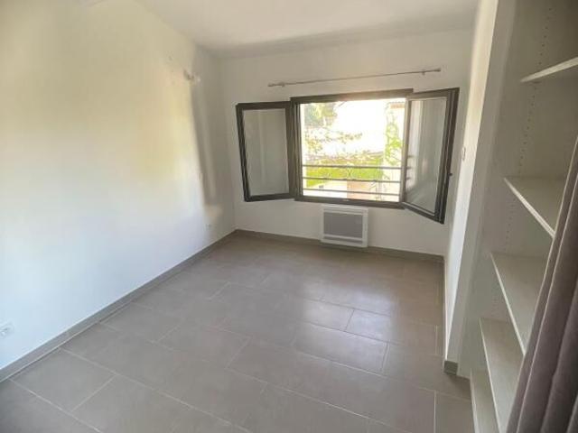 Maison 4 pièces, 84 m² à louer à Aubignan 84810