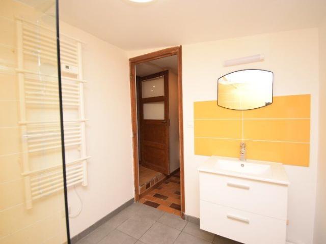 Maison 4 pièces, 85 m² à louer à Bellenaves 03330