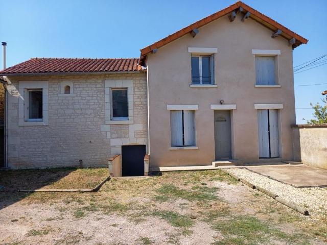 Maison 4 pièces, 85 m² à louer à Naintré 86530