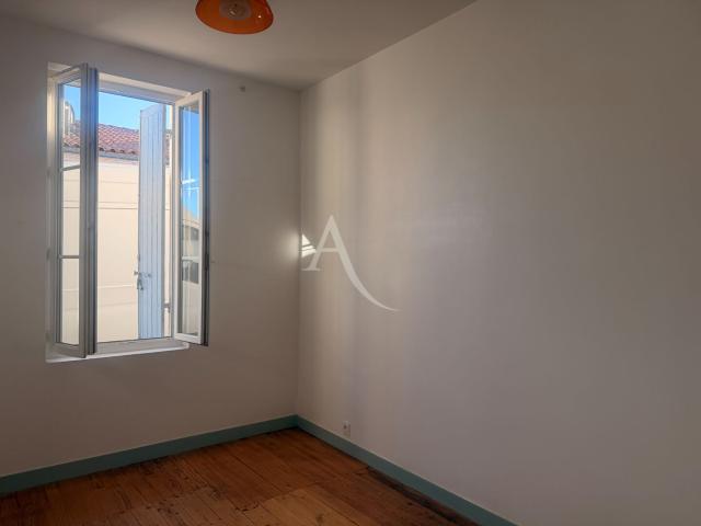 Maison 4 pièces, 85 m² à louer à Rochefort 17300
