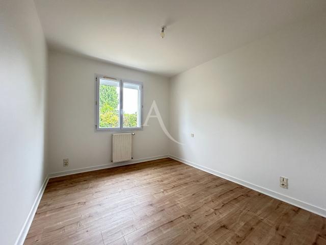Maison 4 pièces, 88 m² à louer à La Roche Neuville 53200