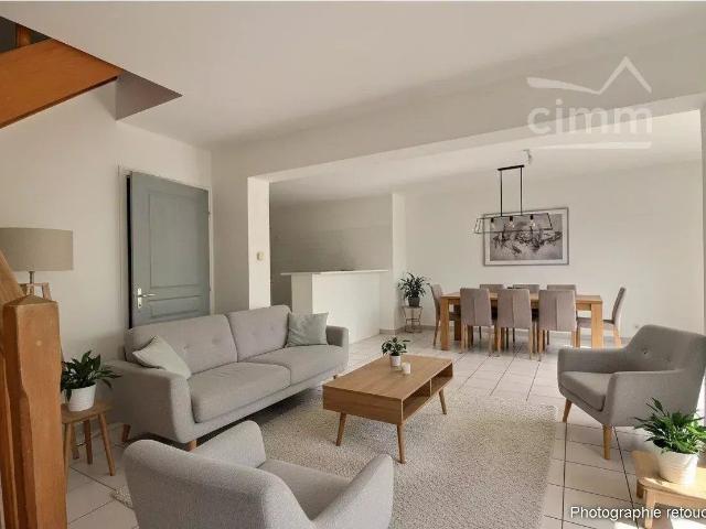 Maison 4 pièces, 89 m² à louer à Le Teil 07400