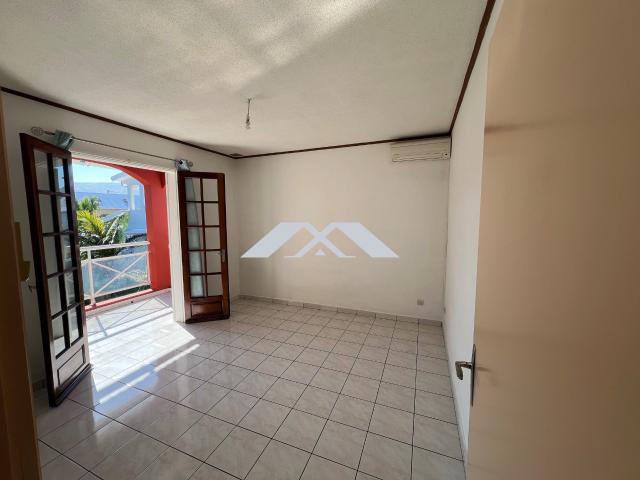 Maison 4 pièces, 89 m² à louer à Saint Pierre 97432