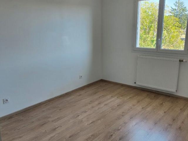 Location maison 4 pièces 89 m² à Saint Vulbas 01150