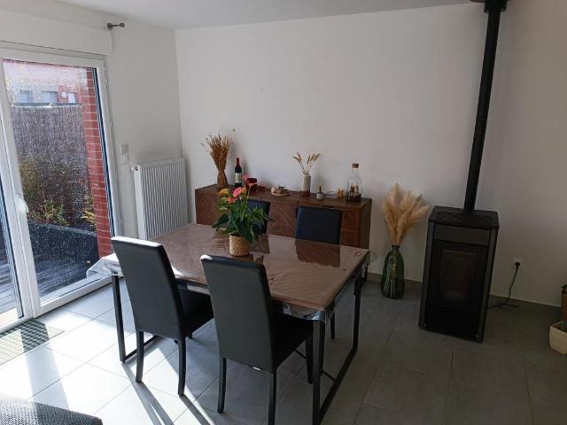Maison 4 pièces, 89 m² à louer à Vendeville 59175