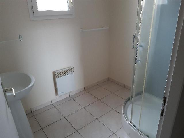 Maison 4 pièces, 90 m² à louer à Arès 33740