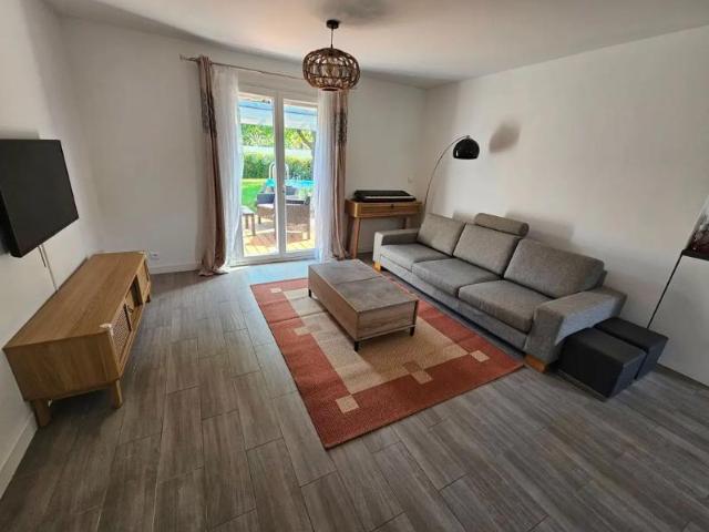Maison 4 pièces, 90 m² à louer à Le Barp 33114