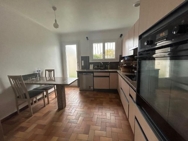 Maison 4 pièces, 90 m² à louer à Lescar 64230