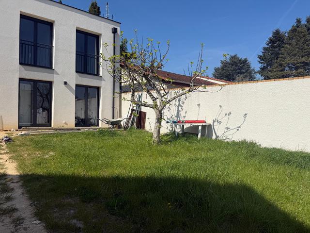 Maison 4 pièces, 90 m² à louer à Linas 91310