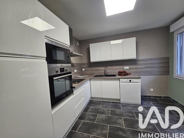 Maison 4 pièces, 90 m² à louer à Neuilly le Réal 03340
