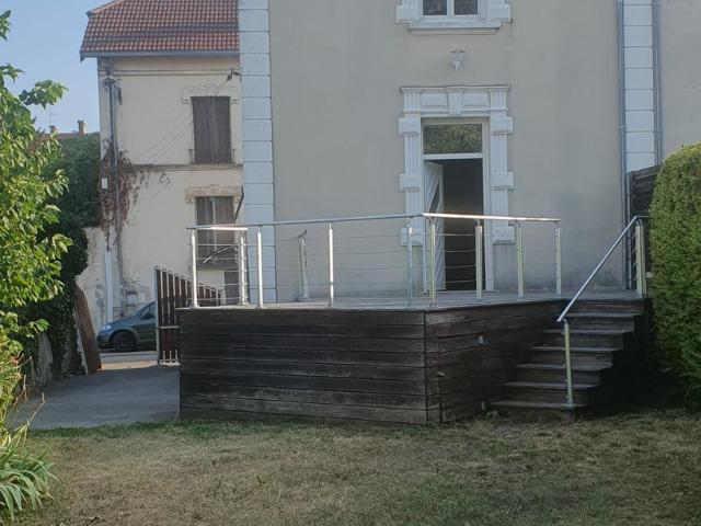 Maison 4 pièces, 91 m² à louer à Grenoble 38000