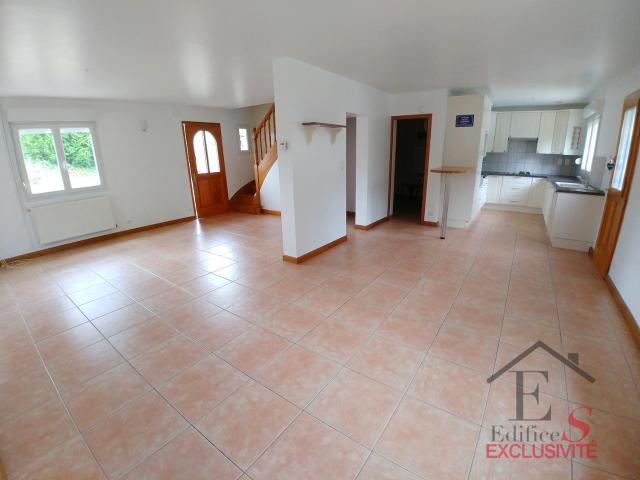 Maison 4 pièces, 92 m² à louer à Ailly sur Noye 80250