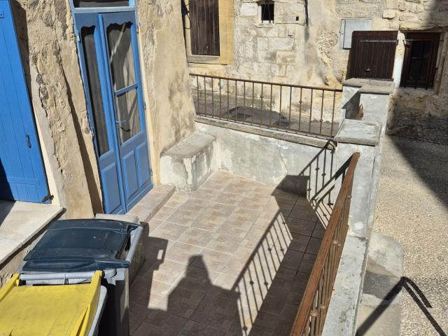 Maison 4 pièces, 92 m² à louer à Théziers 30390