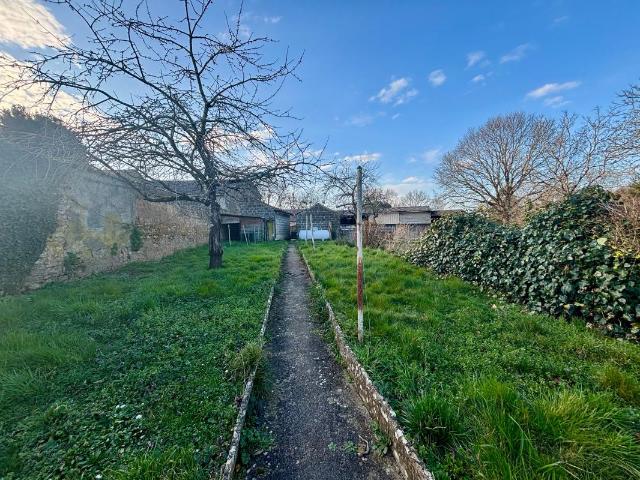 Maison 4 pièces, 93 m² à louer à Coulombiers 86600