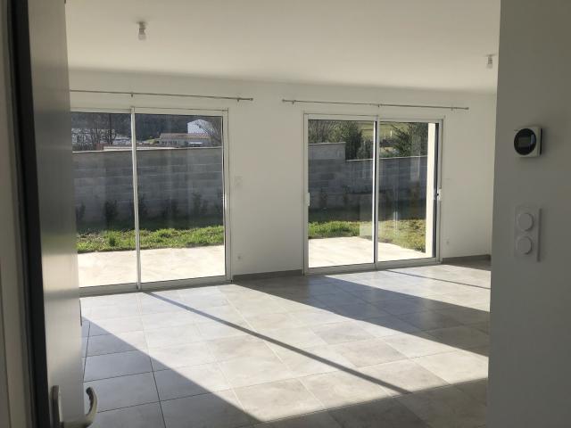 Maison 4 pièces, 93 m² à louer à Félines 07340