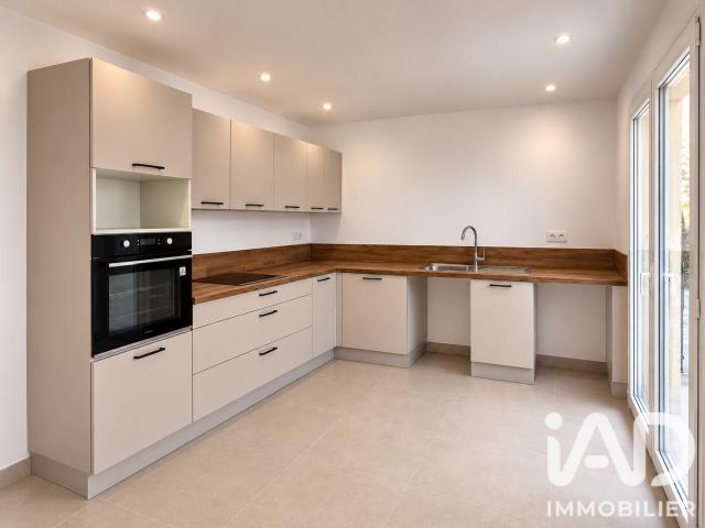 Maison 4 pièces, 93 m² à louer à Pélissanne 13330