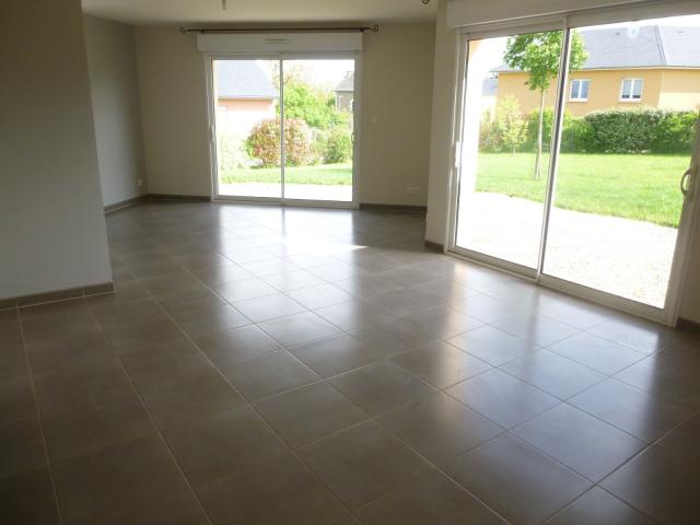 Maison 4 pièces, 95 m² à louer à Colombiès 12240