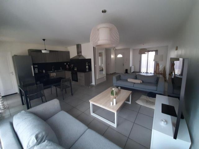 Maison 4 pièces, 95 m² à louer à Janneyrias 38280