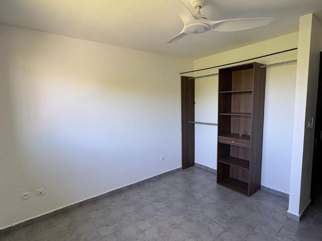 Maison 4 pièces, 95 m² à louer à Saint Pierre 97410