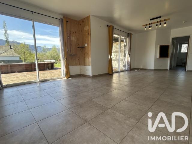 Maison 4 pièces, 96 m² à louer à Buziet 64680