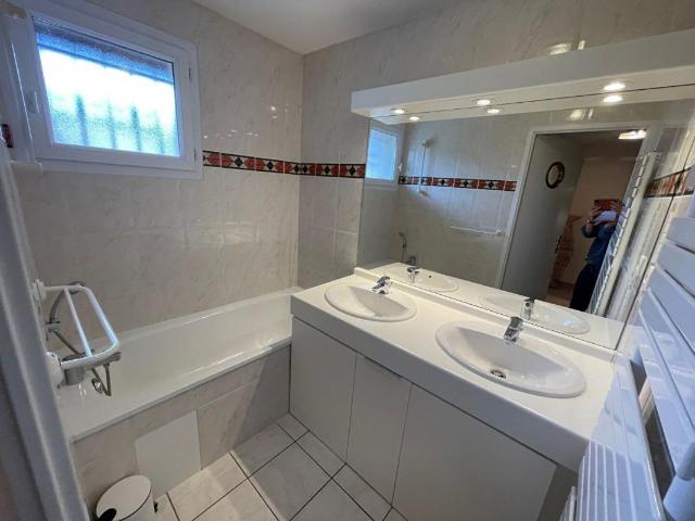 Maison 4 pièces, 96 m² à louer à Gex 01170