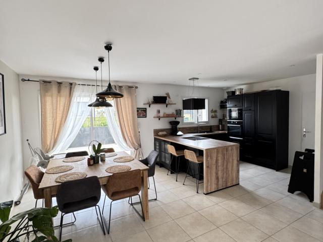 Maison 4 pièces 97 m²