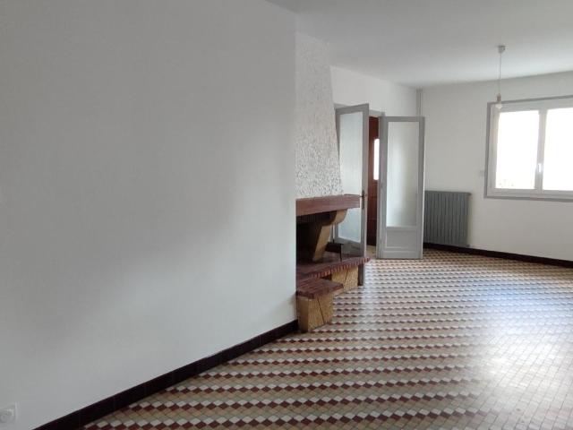 Maison 4 pièces, 97 m² à louer à Bazet 65460