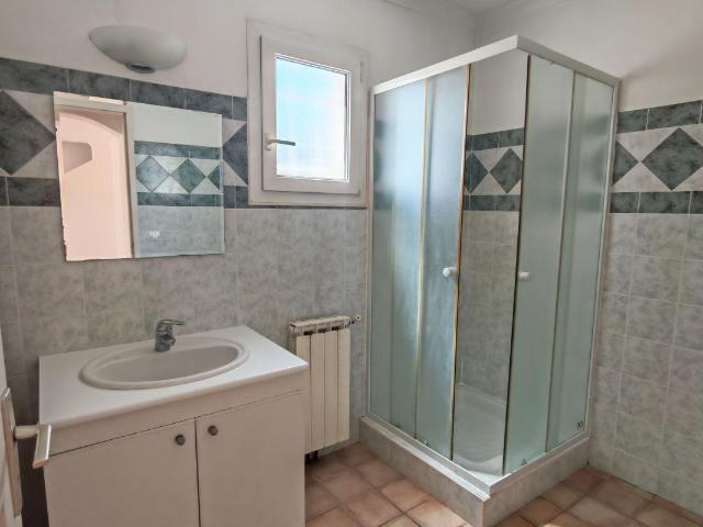 Maison 4 pièces, 97 m² à louer à Les Angles 30133