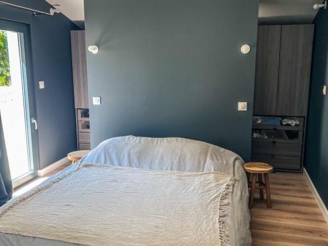Maison 4 pièces, 98 m² à louer à Laudun l'Ardoise 30290