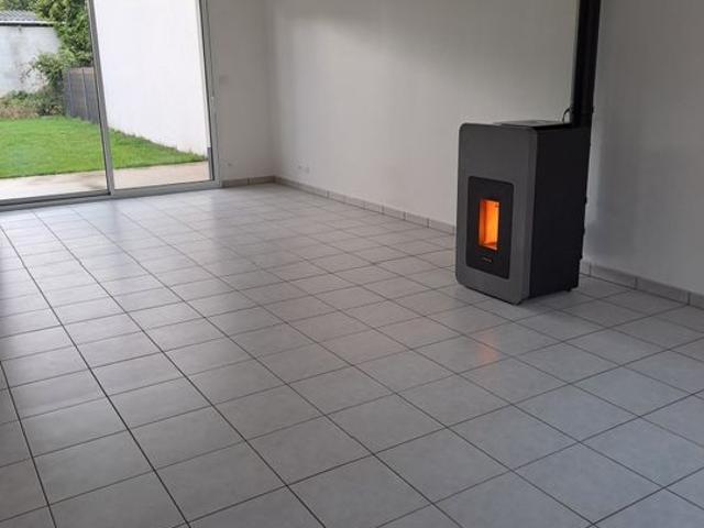 Maison 4 pièces, 98 m² à louer à Rainneville 80260