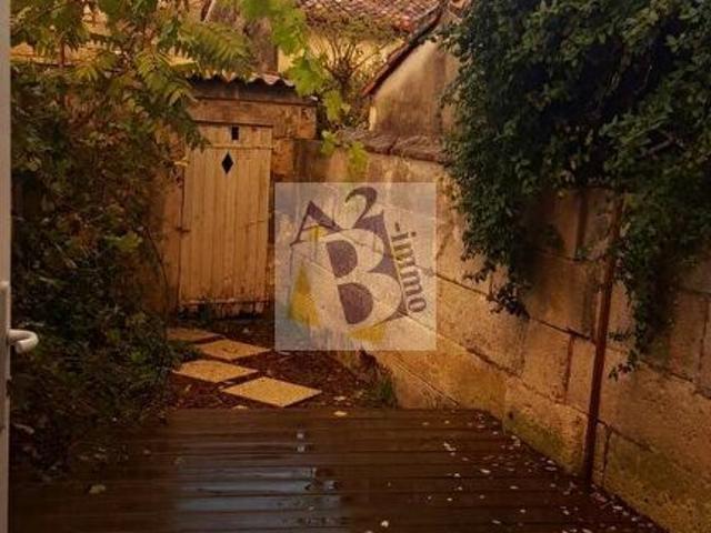 Maison 4 pièces, 99 m² à louer à Angoulême 16000