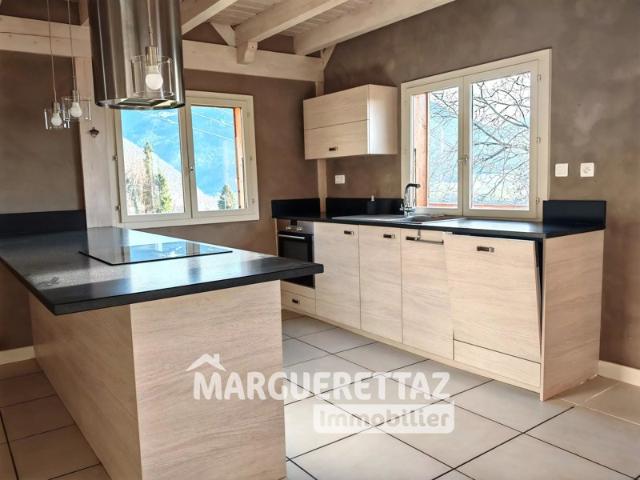 MAISON 4 pièces à VIUZ EN SALLAZ
