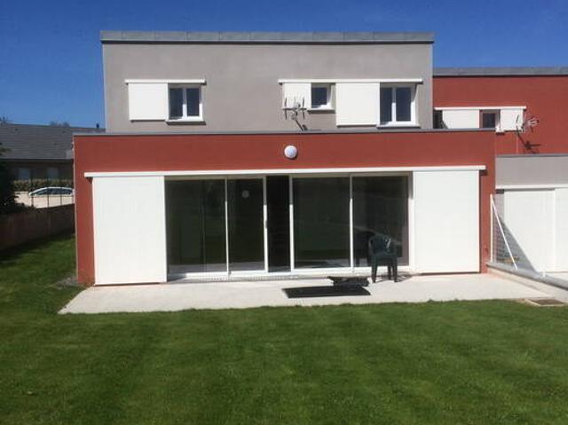 MAISON 4 pièces à louer