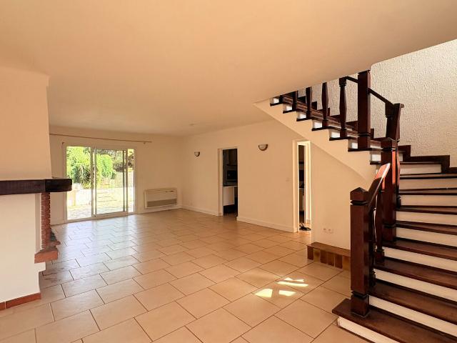 Maison 4 pièces à louer à Borgo Réf 5779