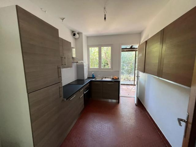 Maison 4 pièces à louer Montpellier 34000 / Réf: LM339 IMMOBILIAFR